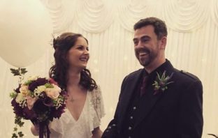 Man Asks Strangers To Fulfill Bucket List for Sick Wife