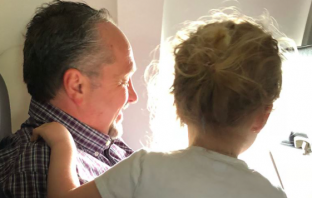 Stranger Assists Mom By Calming Down Kids During Flight