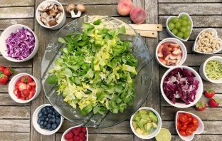 Always Disappointed by Salads? Here’s How To Build One salad