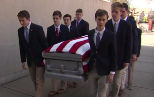 High School Students Hold Funeral for Homeless Veteran