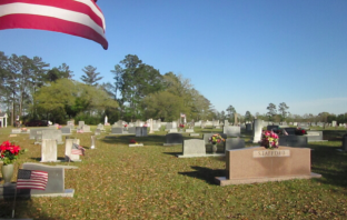 Teens Halt Basketball Game To Kneel for Funeral Procession