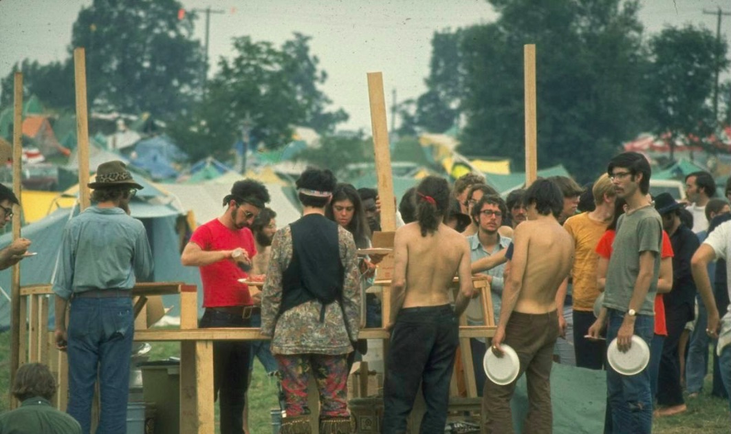 Rare Woodstock Pics Show What 60’s Were REALLY Like