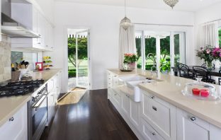 How To Get A Spotless Kitchen Without The Use Of Chemicals