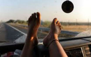 Habits That Drivers Have That Need To Be Stopped—For Everyone’s Own Good
